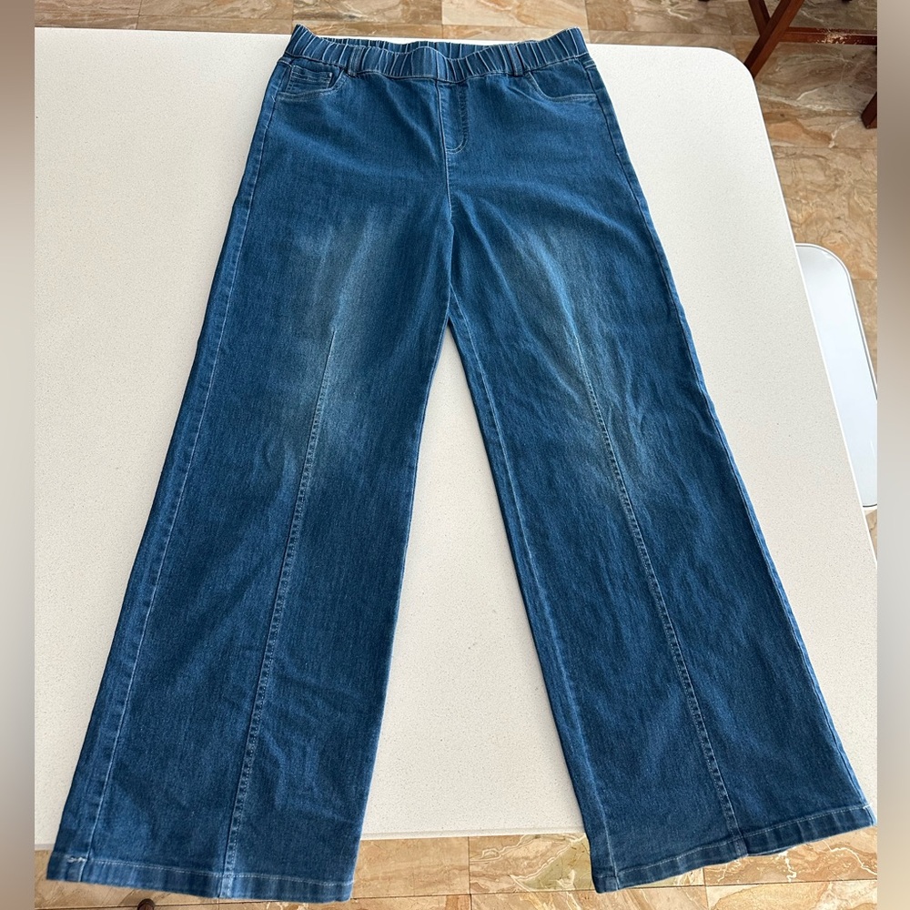 Classic Straight Leg Women's Jeans in Blue.